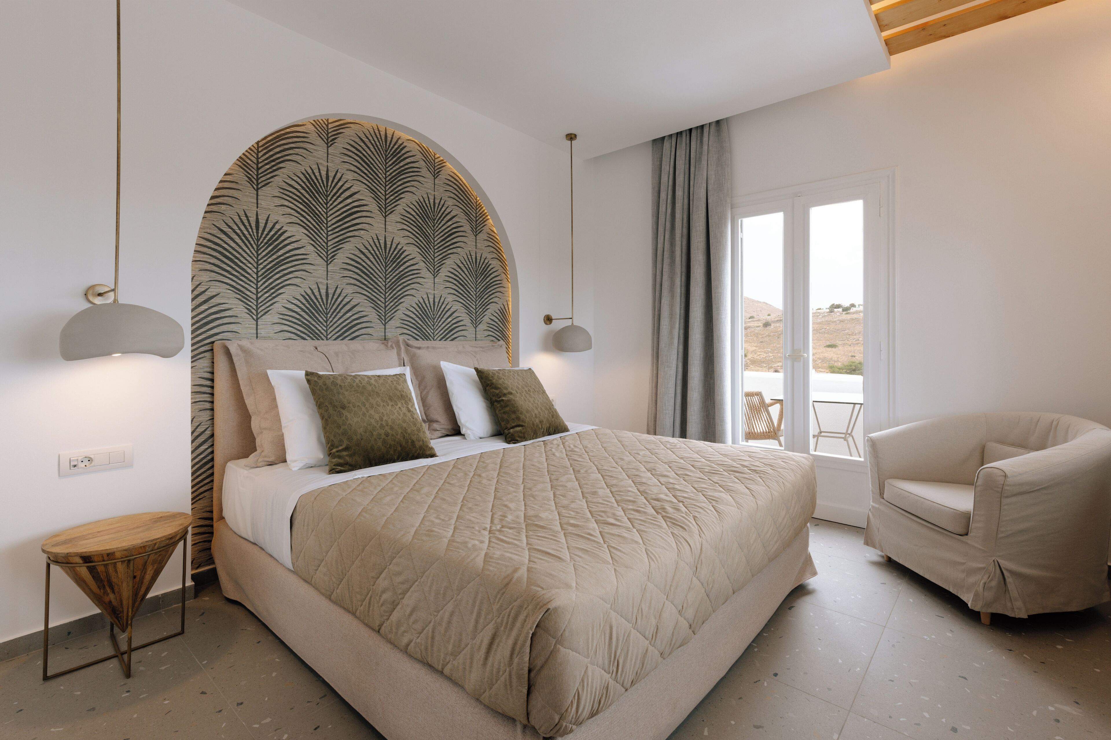 Suite Panorama, pemandangan laut | Minibar, brankas, tempat tidur bayi gratis, dan Wi-Fi gratis