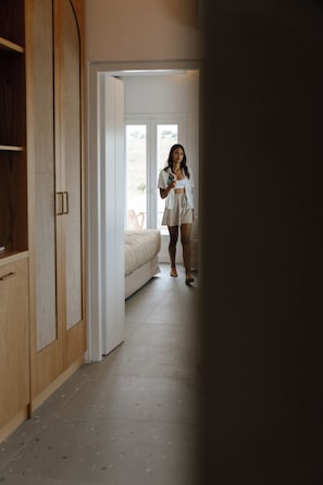 Junior Suite, Sea View | Wardrobe