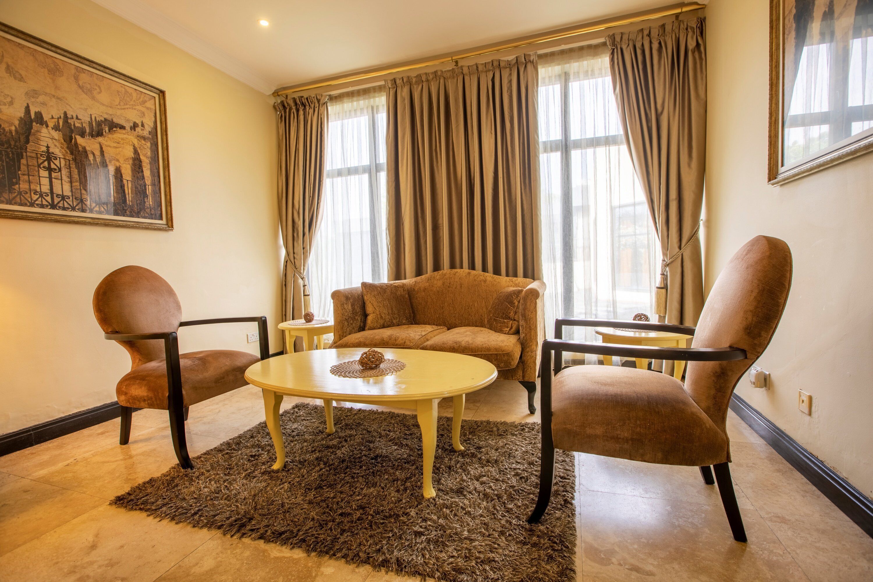 executive suite, 1 king bed | property amenity