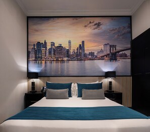 Junior Suite | Egyptian cotton sheets, premium bedding, Select Comfort beds - Villa Monticello (Accra)