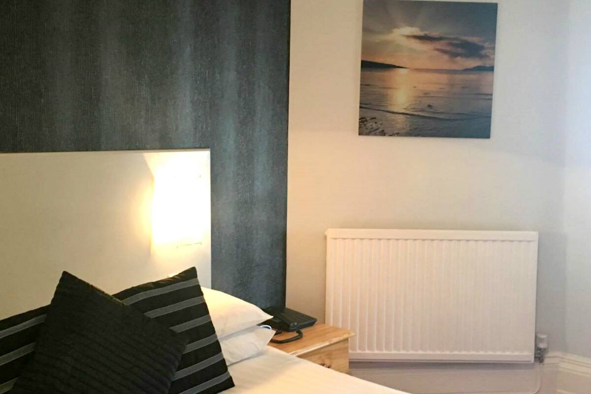 double room | in-room safe, free wifi, bed sheets