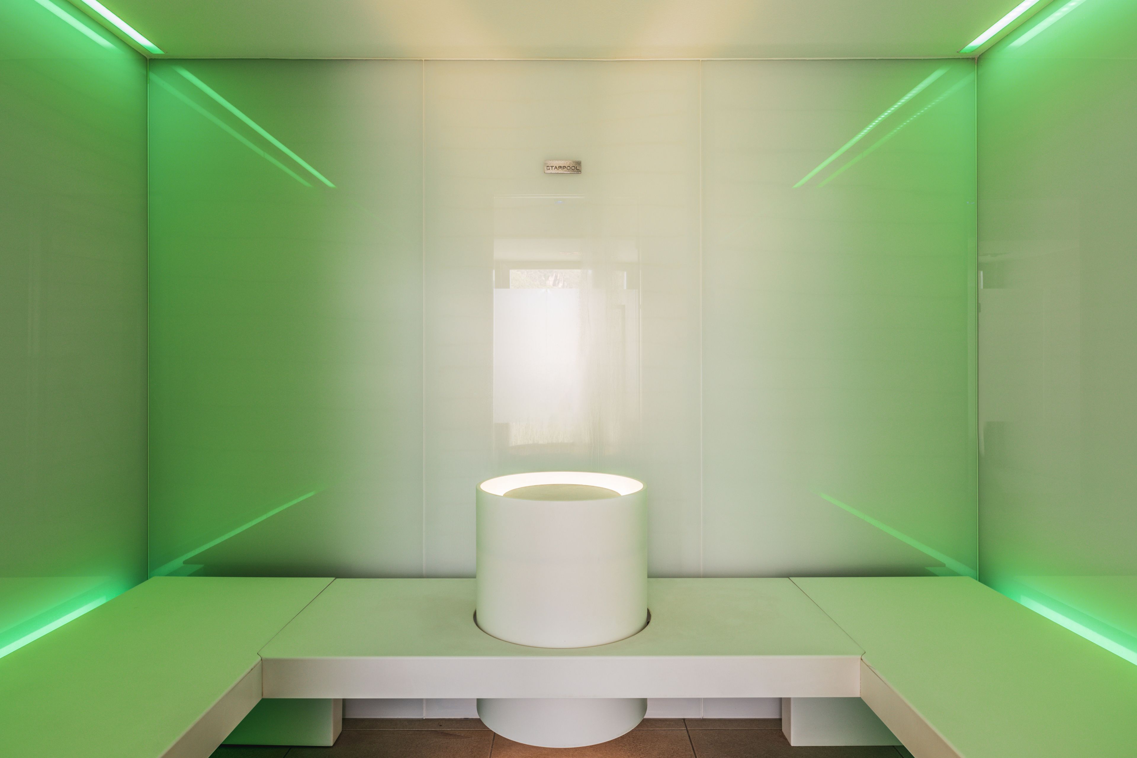 Sauna, hot tub, steam room