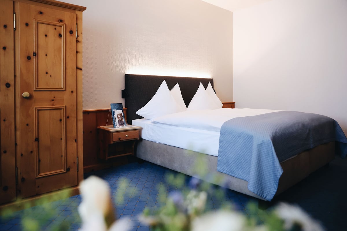 Standard Double Room | Hypo-allergenic bedding, minibar, in-room safe, individually decorated