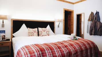 Kahden hengen standard-huone (Parkett) | Allergiatestatut vuodevaatteet, minibaari, tallelokero huoneessa