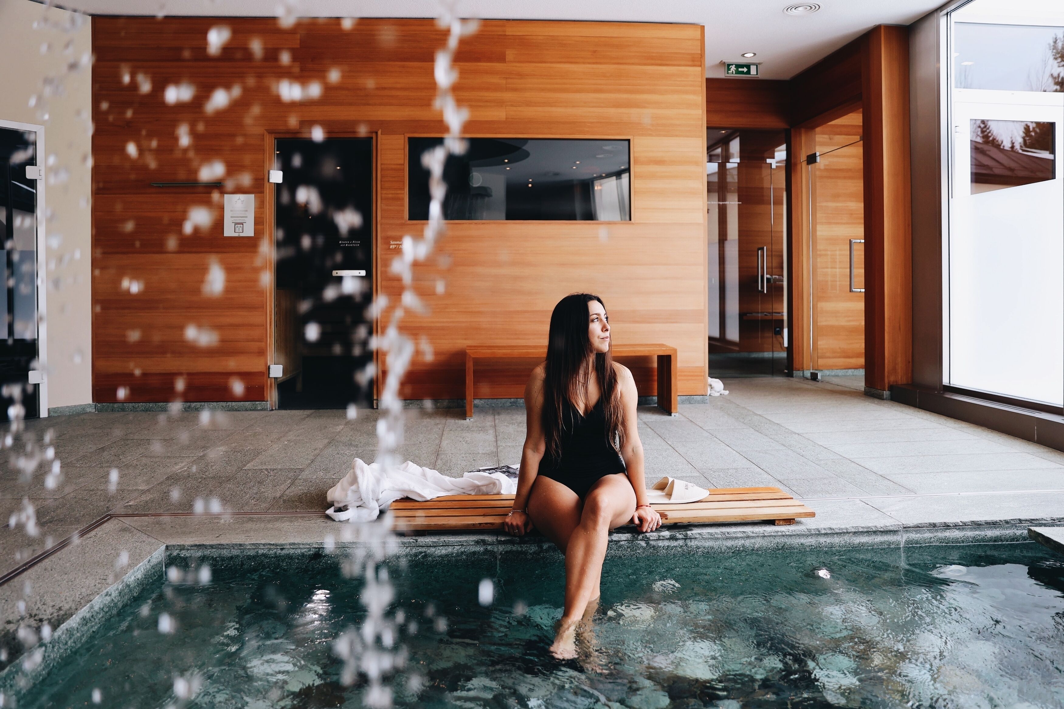 Indoor pool, pool loungers