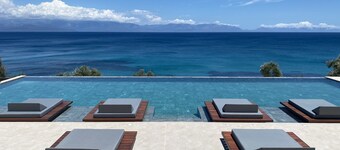 克洛尼德斯海灘飯店