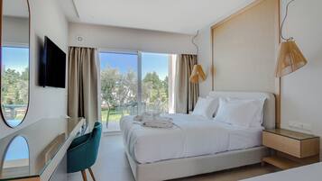 1 ห้องนอน, เครื่องนอนระดับพรีเมียม, เตียงเมมโมรีโฟม, มินิบาร์