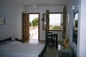 TV - Romanzza Studios (Naxos)