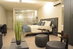 スーペリア ダブルルーム | 高級寝具、セーフティボックス (室内)、客室ごとに異なる装飾、客室ごとに異なるインテリア