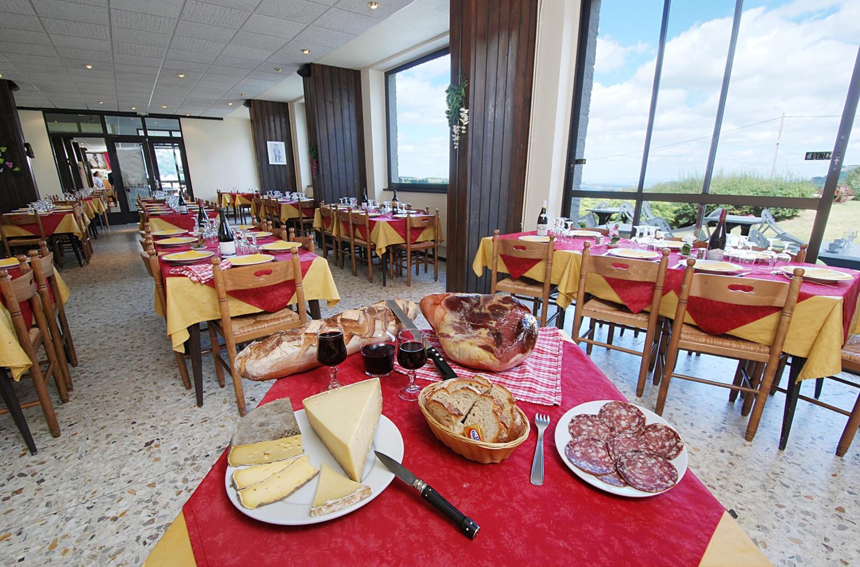 dinner served, regional cuisine, garden views