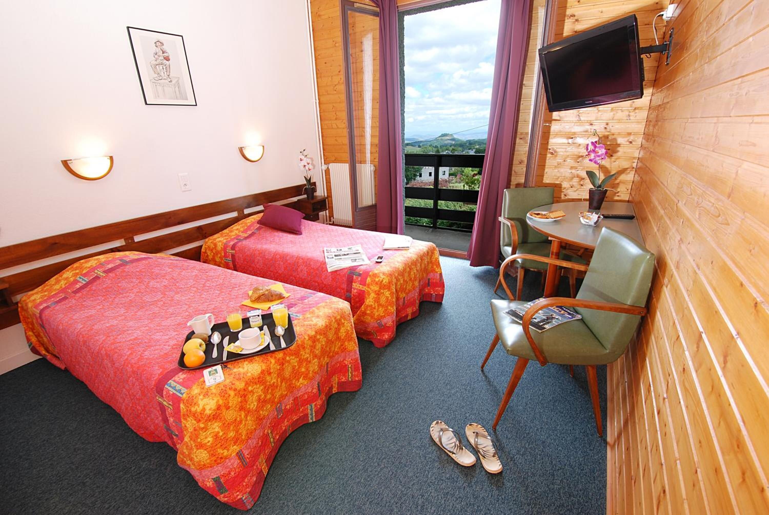 desk, blackout curtains, iron/ironing board, cots/infant beds