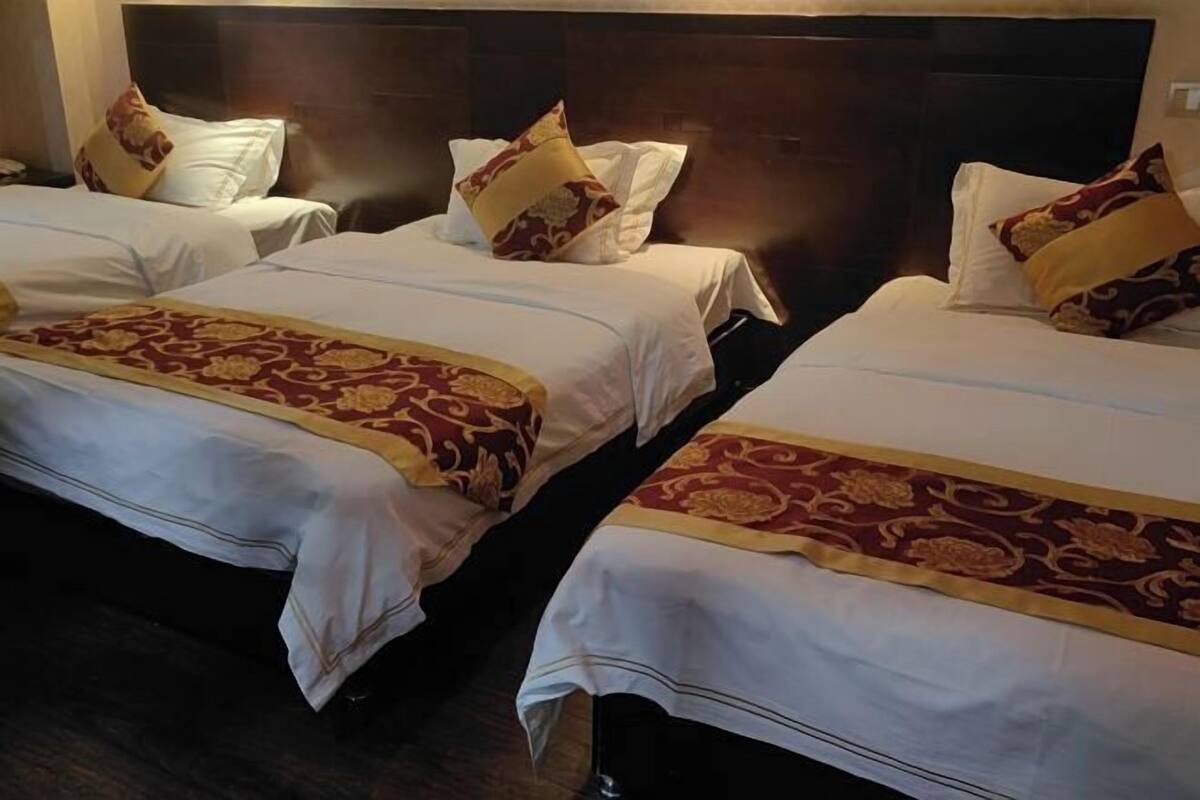 Minibar, caixa forta a l'habitació, escriptori i cortines opaques