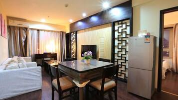 Minibar, in-room safe, desk, blackout drapes