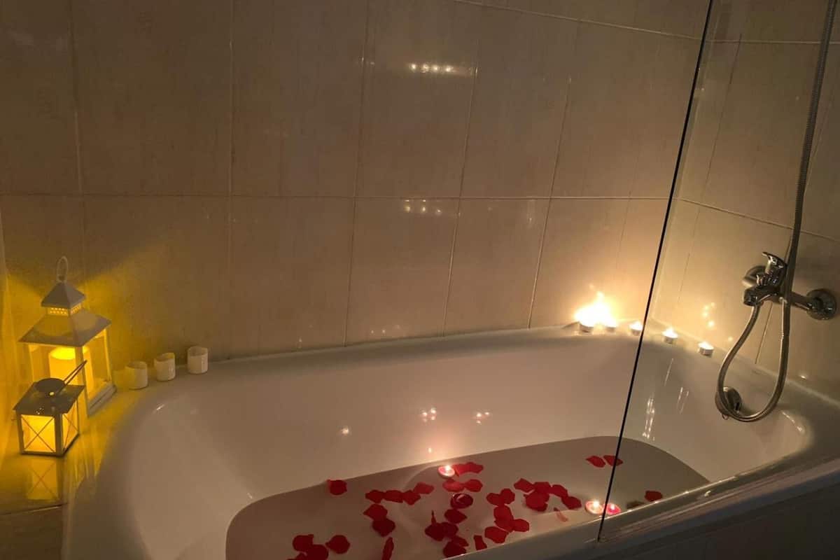 hair dryer, bidet, towels