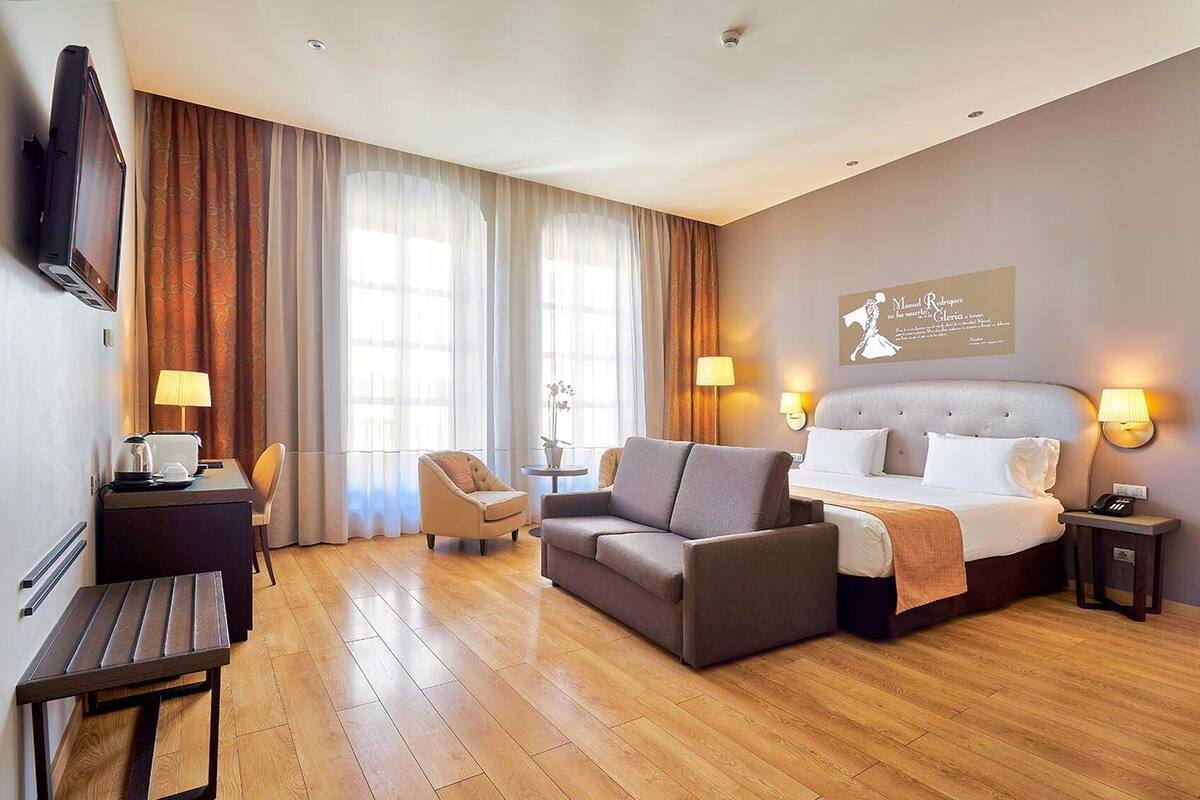 minibar, in-room safe, desk, free wifi