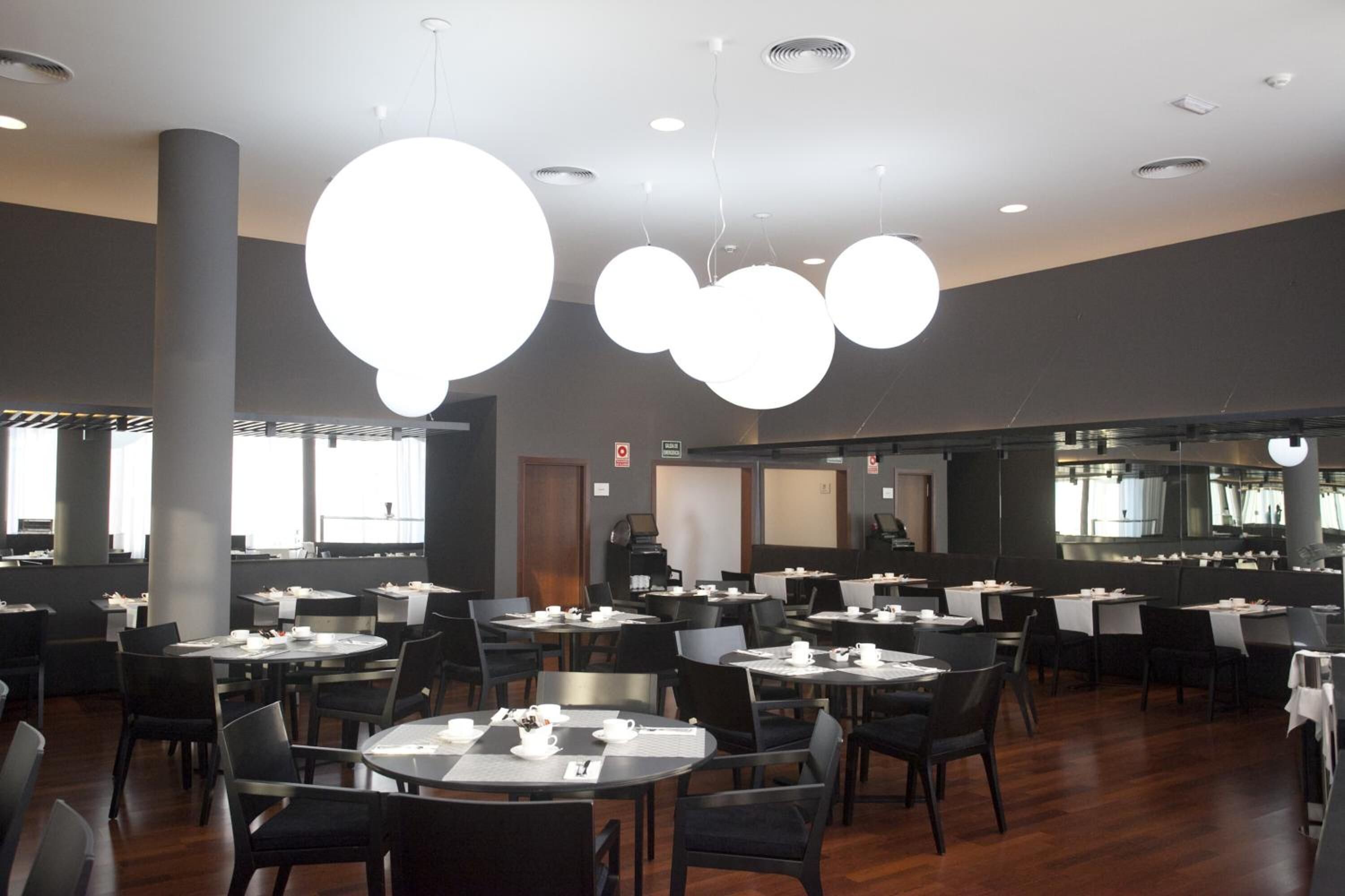 breakfast, lunch, dinner served; regional cuisine