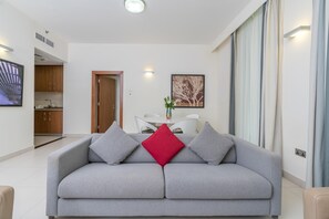 Egyptian cotton sheets, premium bedding, down comforters - Aparthotel Adagio Abu Dhabi Al Bustan (Abu Dhabi)