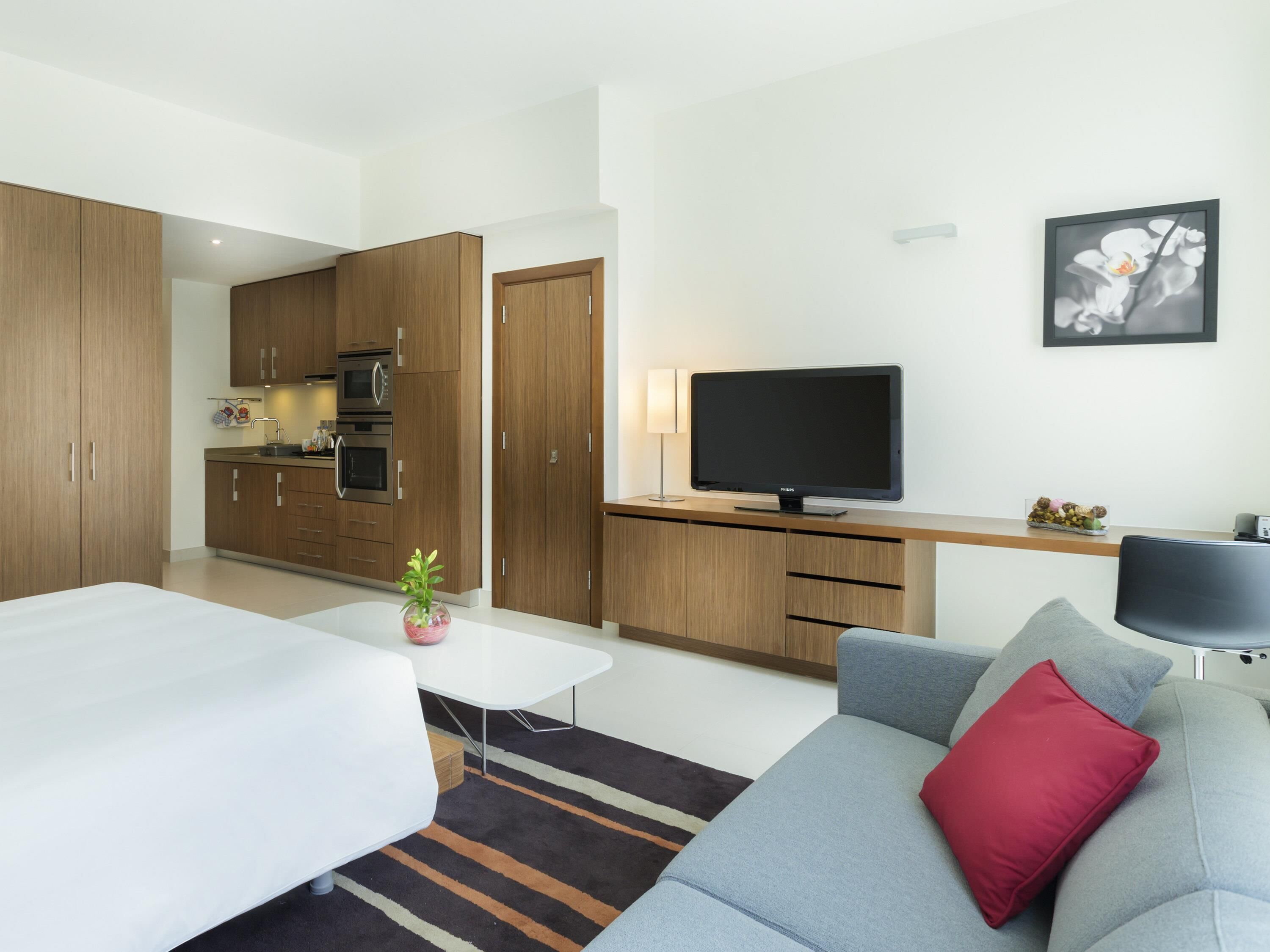 Studio, 1 Double Bed | Egyptian cotton sheets, premium bedding, down duvets, memory-foam beds