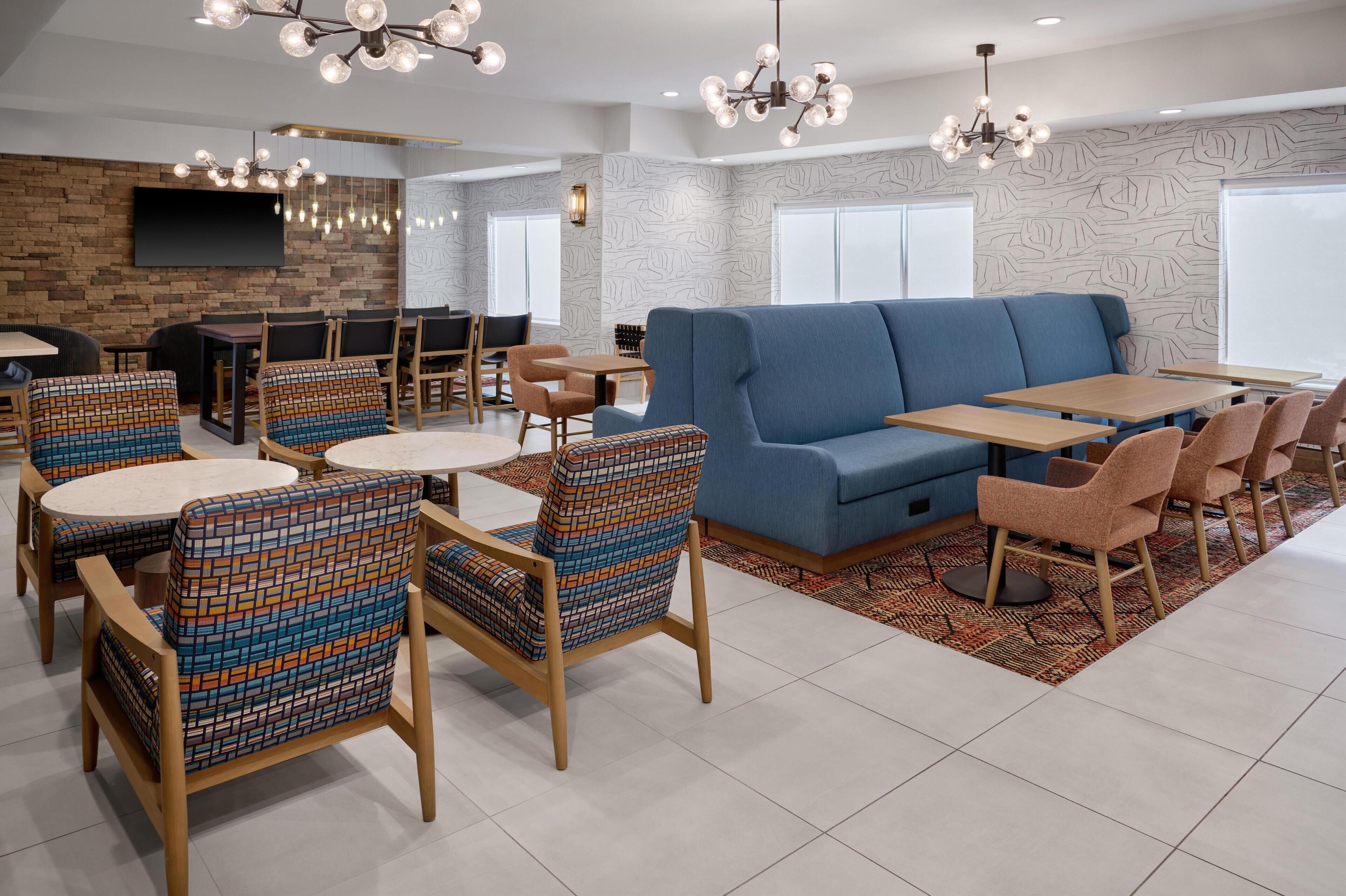 Ilmainen päivittäinen buffetaamiainen 