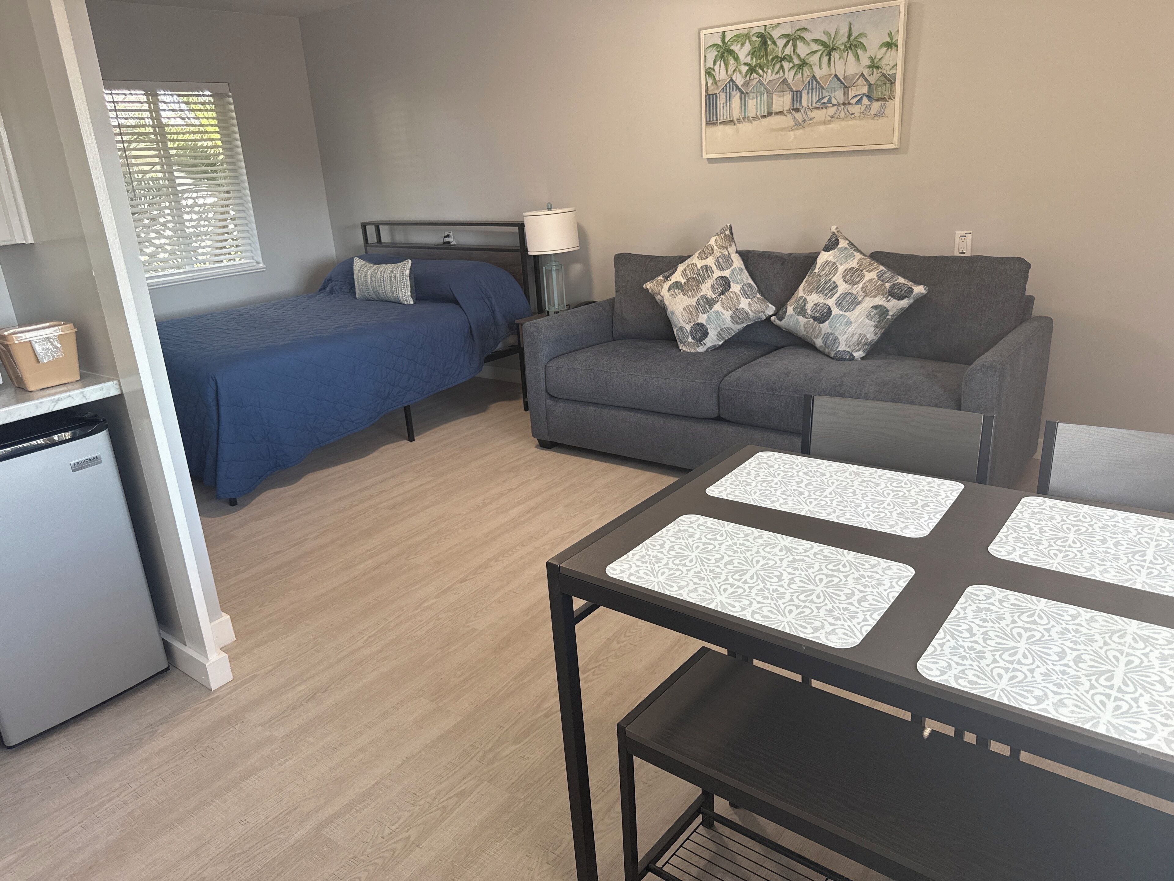 Deluxe Room, 1 Queen Bed with Sofa bed | Iron/ironing board, free cribs/infant beds, free WiFi, bed sheets