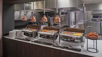 Dagelijks à la carte ontbijt (EUR 19 per persoon)