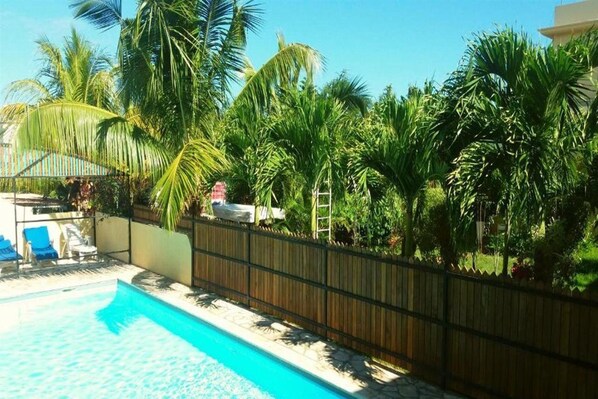 Outdoor pool, pool loungers