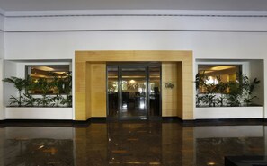 Interior entrance - Greenpark Hotel (Visakhapatnam)