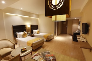 Minibar, desk, rollaway beds, free WiFi - Greenpark Hotel (Visakhapatnam)