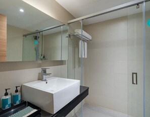Minibar, bureau, lits pliants/supplémentaires, Wi-Fi gratuit