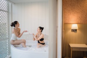 Deluxe Jacuzzi | Terrace/patio - The Sea - Cret Hua Hin (Hua Hin)
