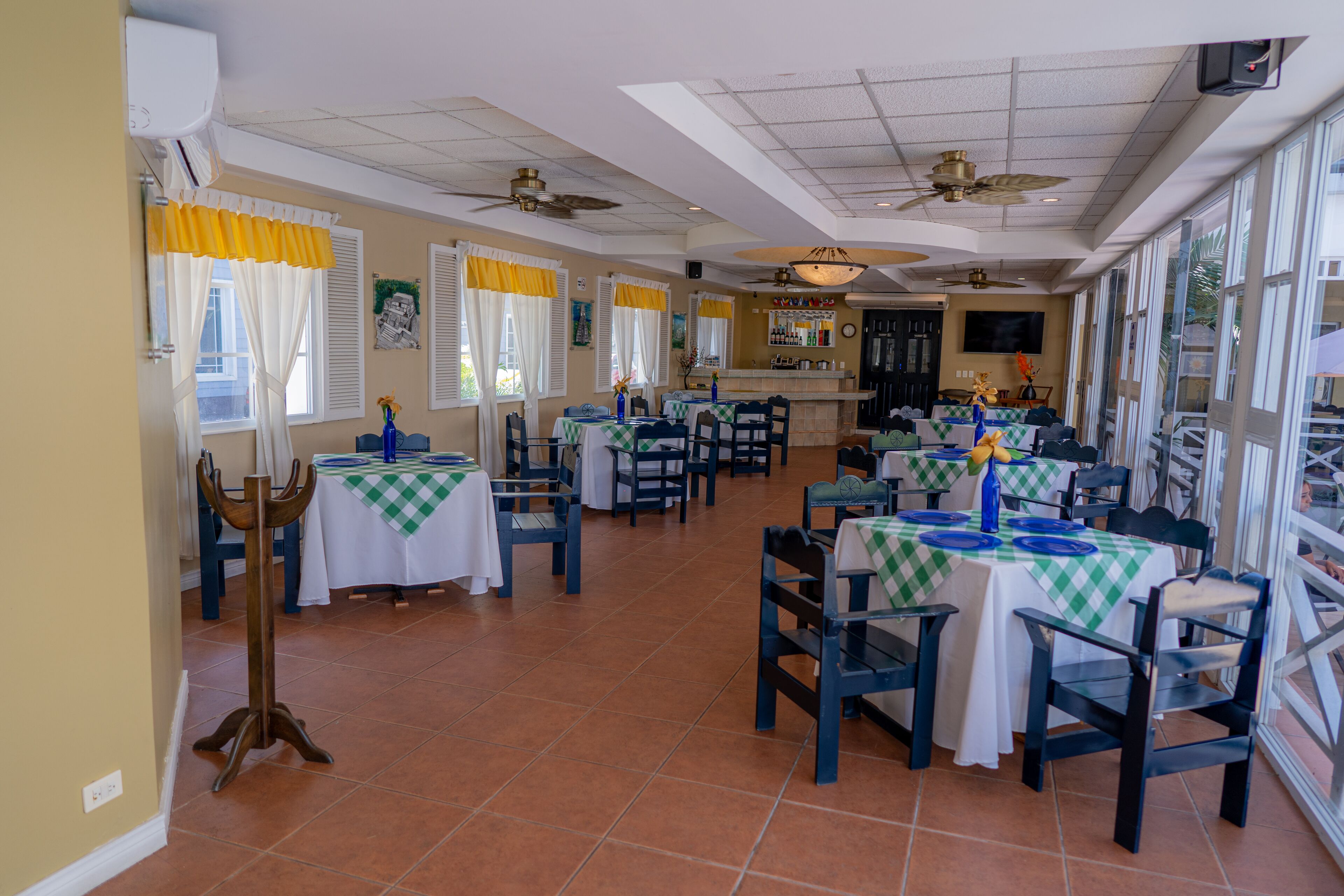 breakfast, lunch, dinner served; pool views