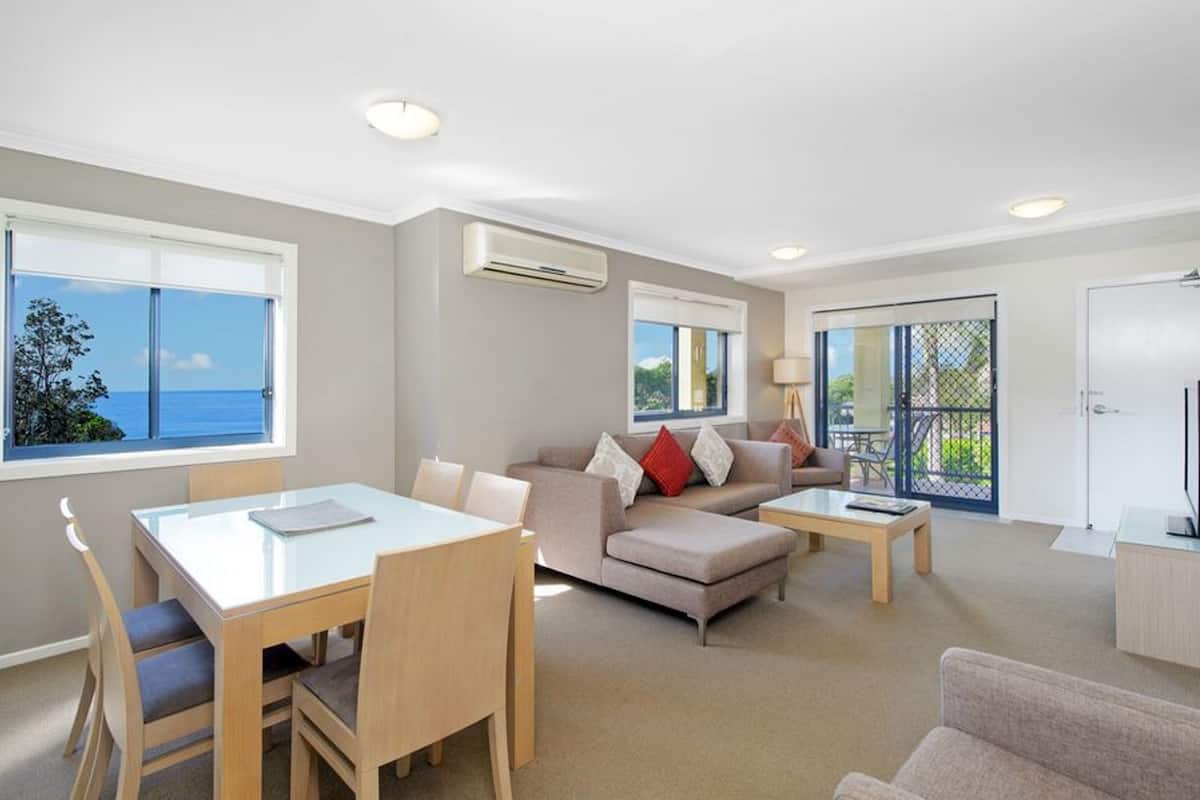 Pillow-top beds, iron/ironing board, free WiFi, bed sheets