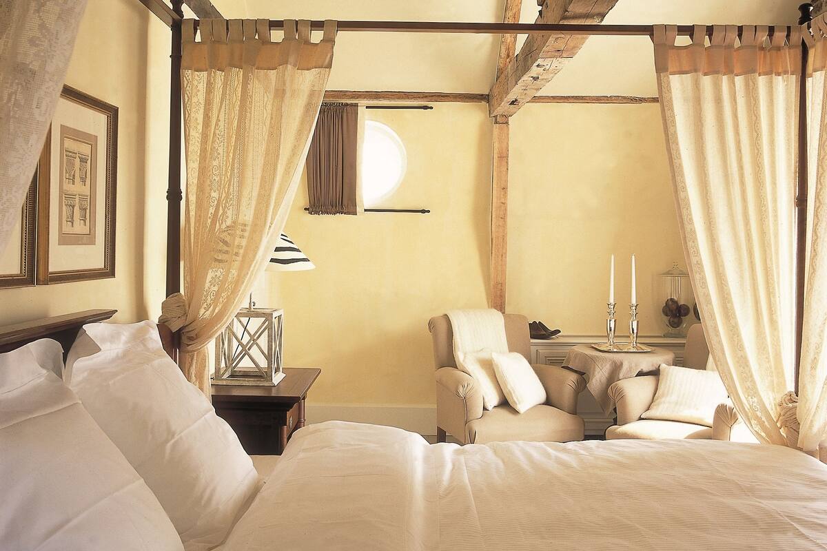 1 bedroom, premium bedding, minibar, in-room safe