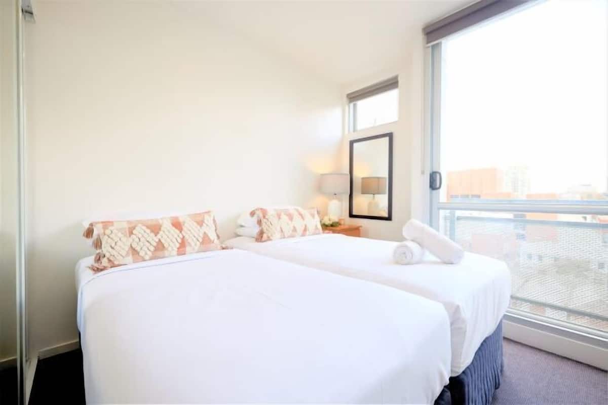 1 bedroom, desk, laptop workspace, blackout curtains