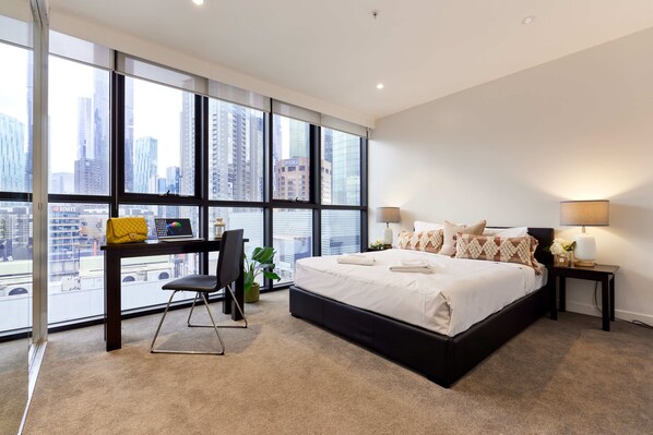 Desk, laptop workspace, blackout curtains, iron/ironing board - Arrow on Swanston (Carlton)