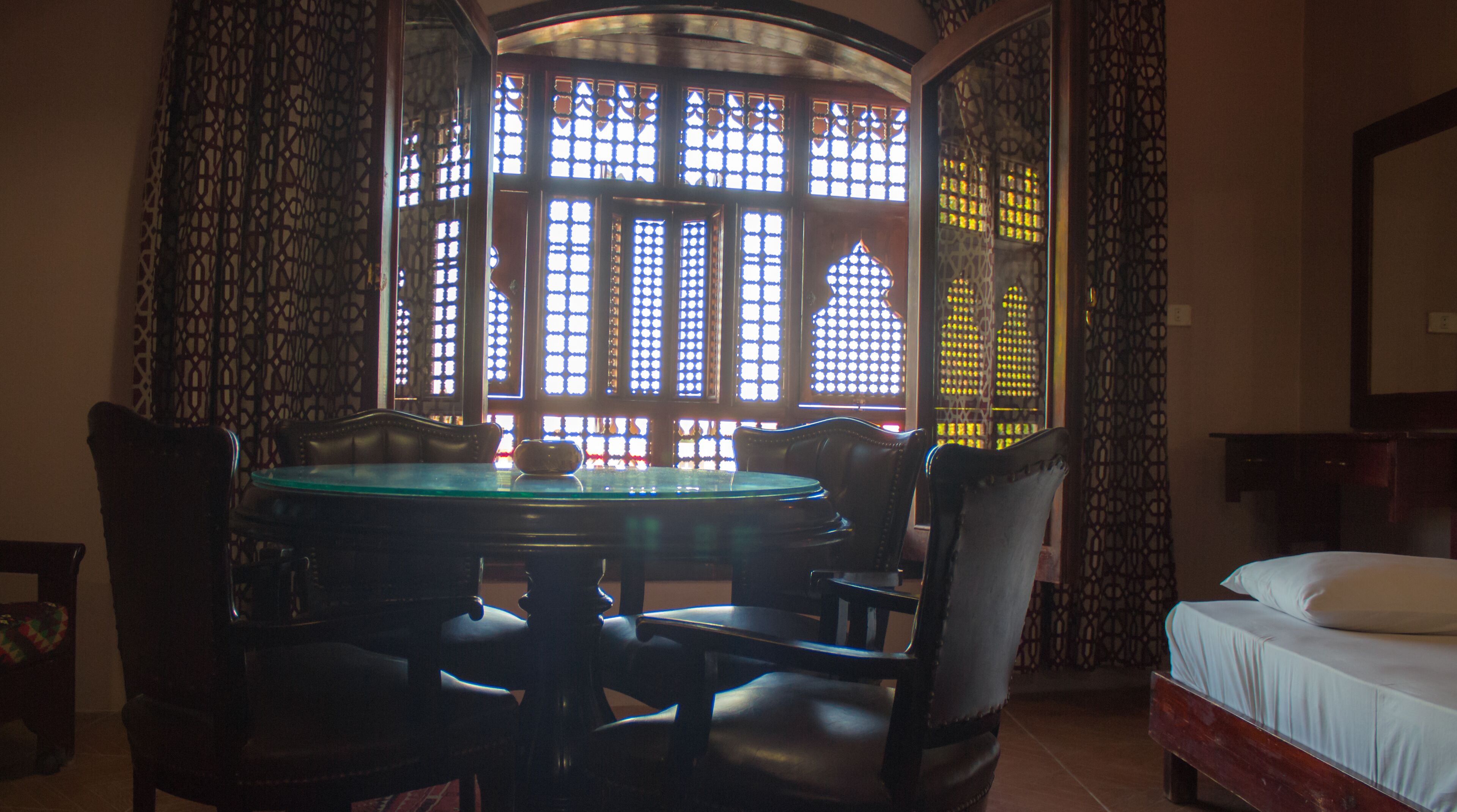 design studio suite | living area | tv