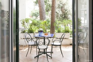 Chambre double, patio | Terrasse/patio