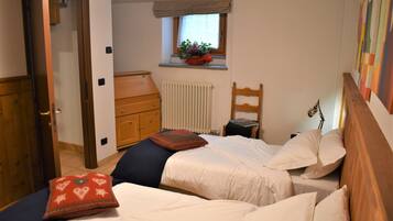 Chalé tradicional, 2 quartos, vista para a montanha | Roupas de cama premium, camas Select Comfort, individualmente decorados