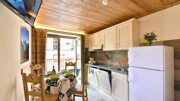 Traditional-Apartment, 1 Schlafzimmer, Bergblick, Annex | Eigene Kochnische | Kühlschrank
