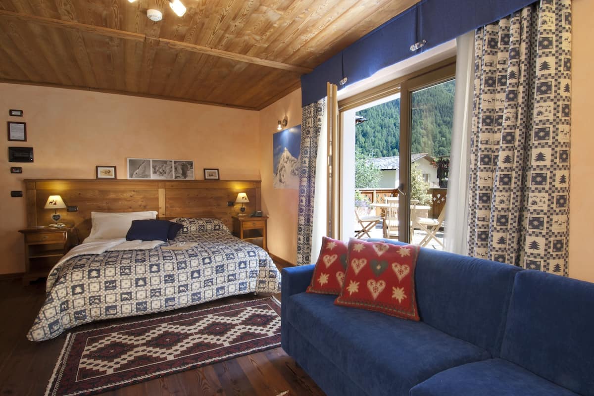 Vierpersoonskamer, balkon | Luxe beddengoed, Select Comfort-bedden, individueel gedecoreerd