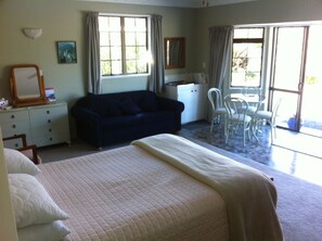 Superior Room, Ensuite | Premium bedding, in-room safe, individually furnished, desk - Somersal Bed & Breakfast (Pirongia)