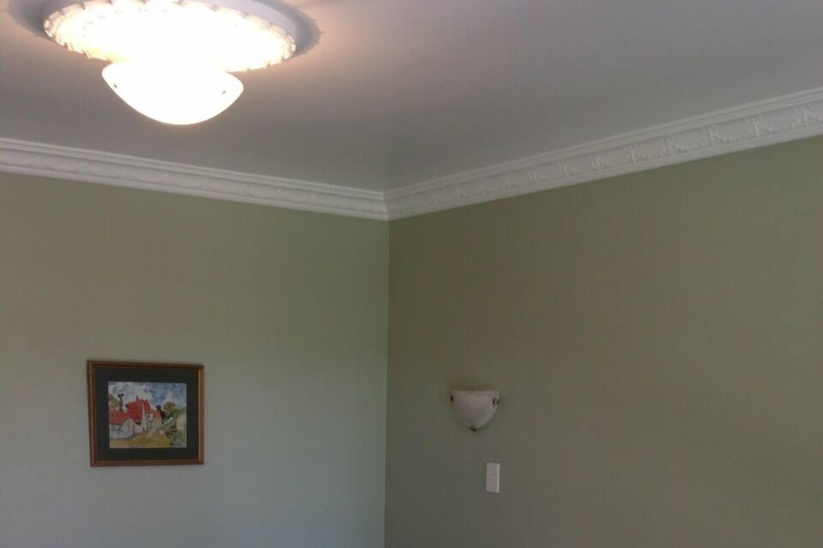 Standard Room, 1 Queen Bed, Shared Bathroom | Premium bedding, in-room safe, desk, iron/ironing board (on request)