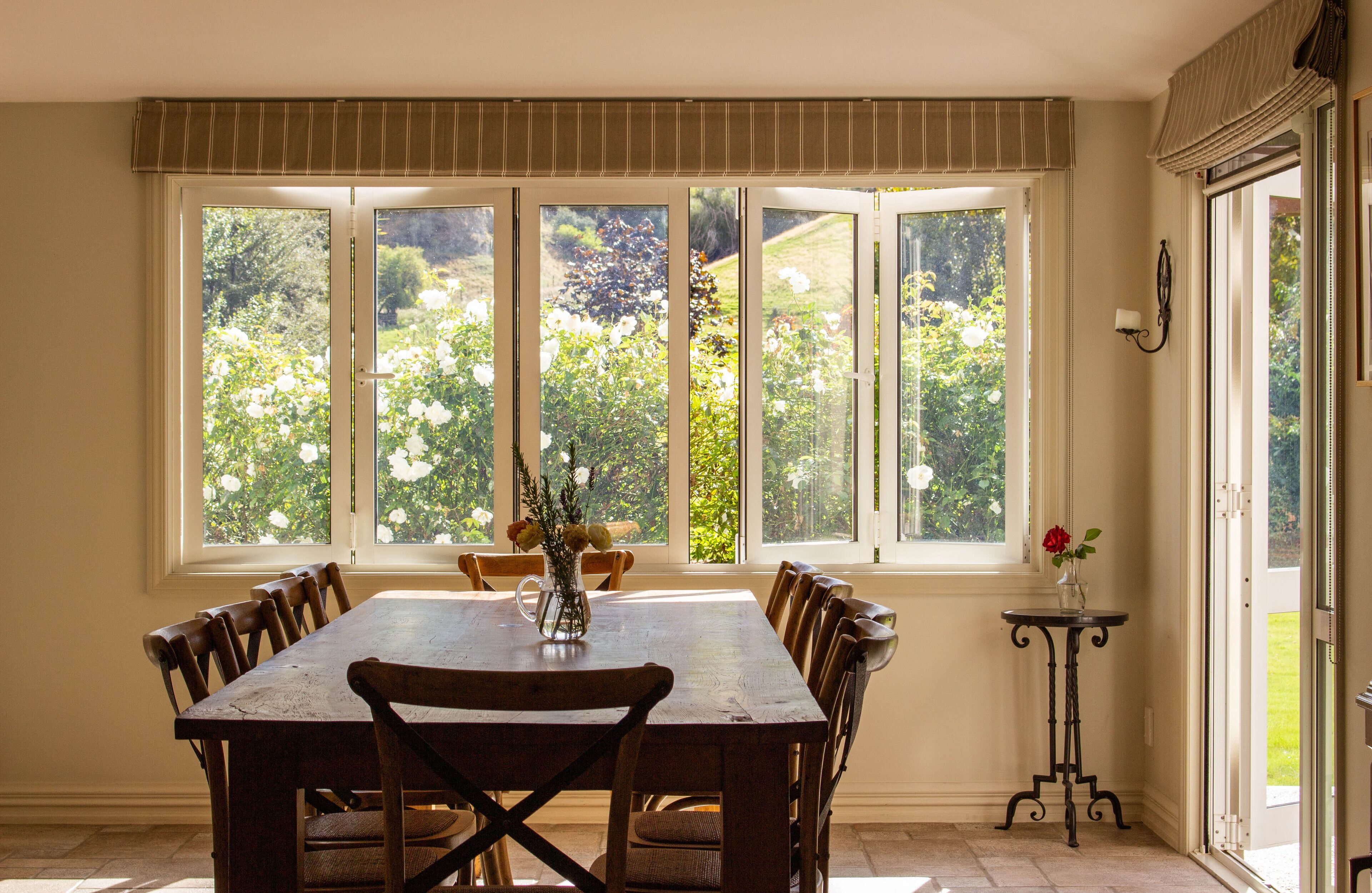 Exclusive-Villa, 6 Schlafzimmer, Gartenblick | Wohnbereich | 32-Zoll-Flachbildfernseher mit Digitalempfang, Kinderspielzeug, Bücher