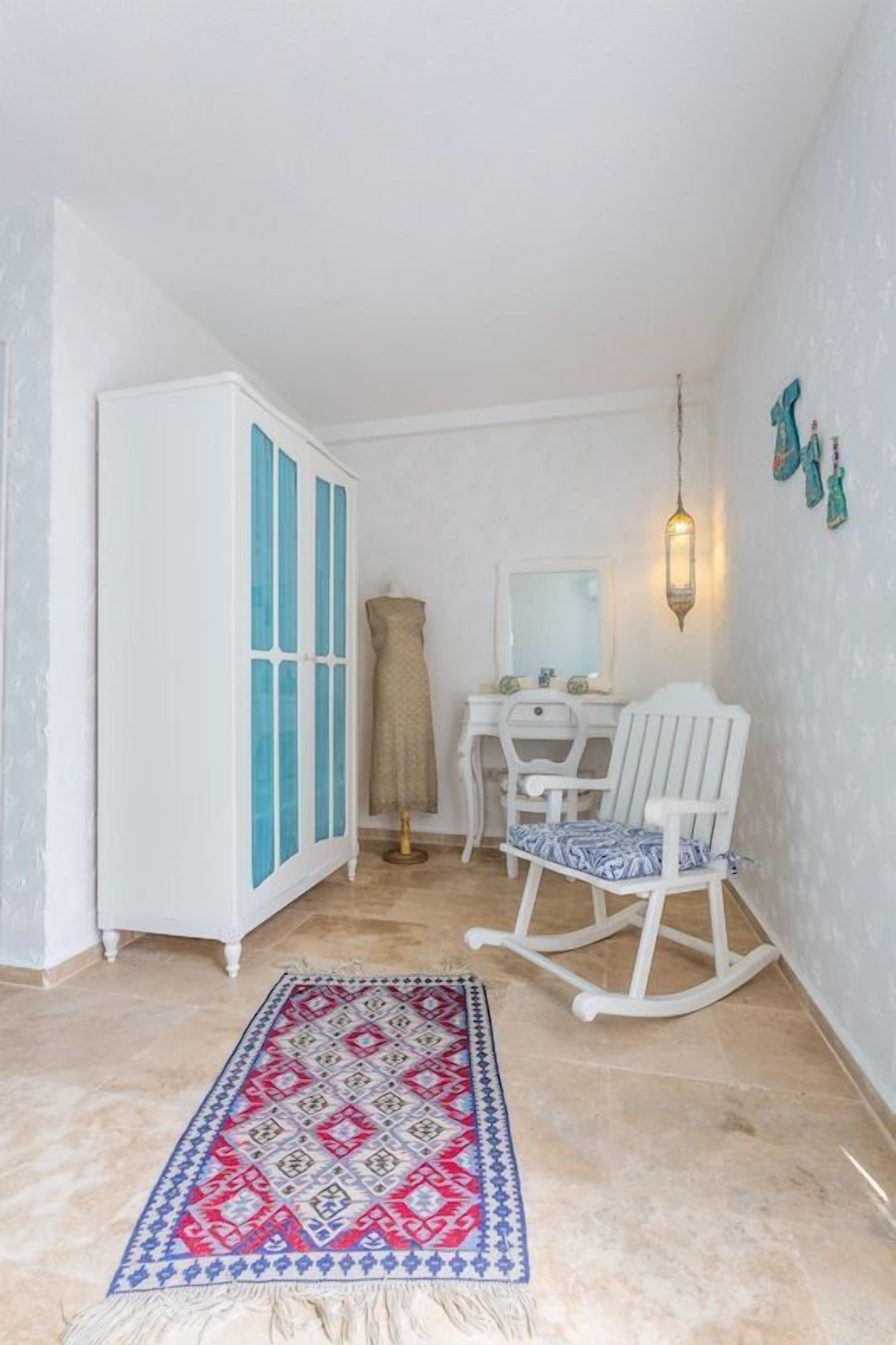 honeymoon room, 1 double bed | 1 bedroom, minibar, in-room safe, desk