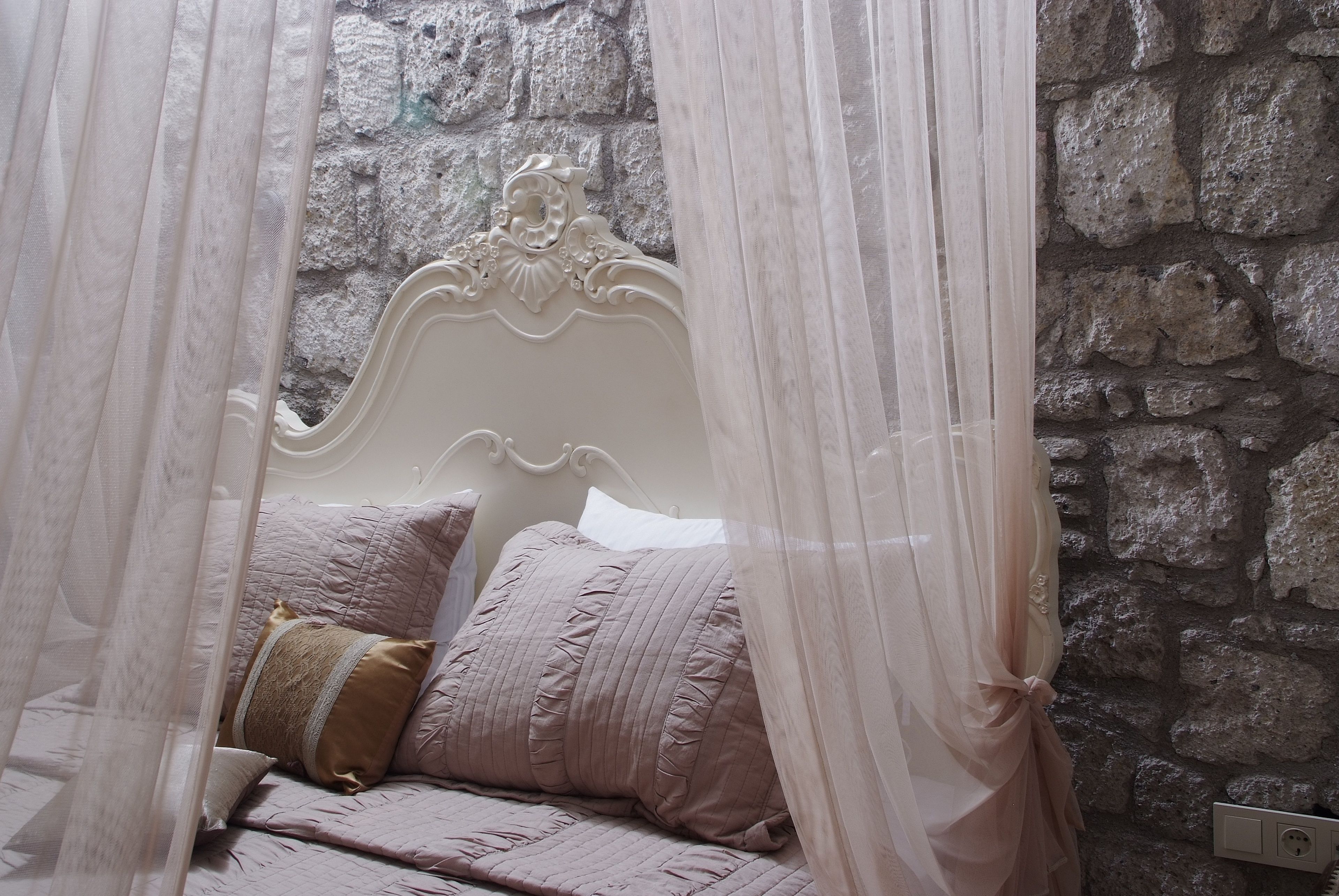 superior suite - jacuzzi room | 1 bedroom, minibar, in-room safe, desk