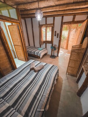 Decoración individual, wifi gratis, ropa de cama