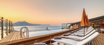 Numa Port Hotel