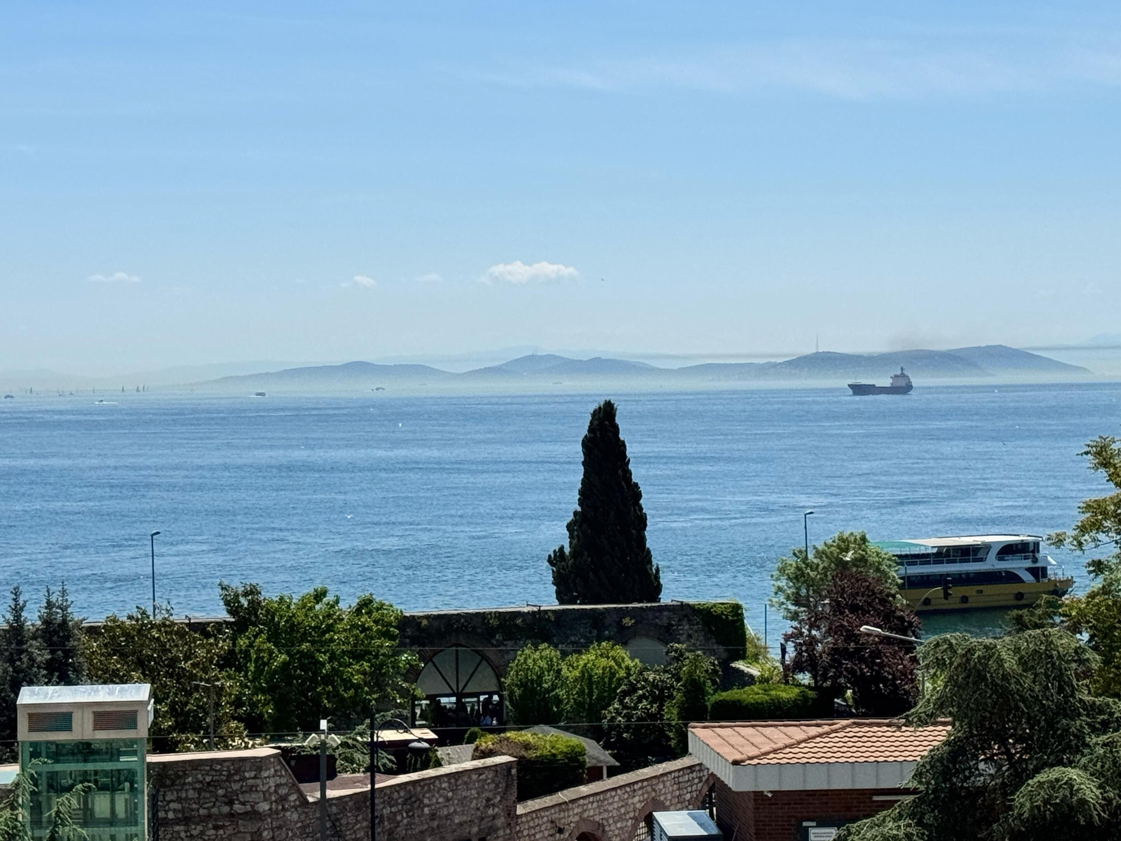 quadruple room with sea view | 1 bedroom, minibar, in-room safe, desk