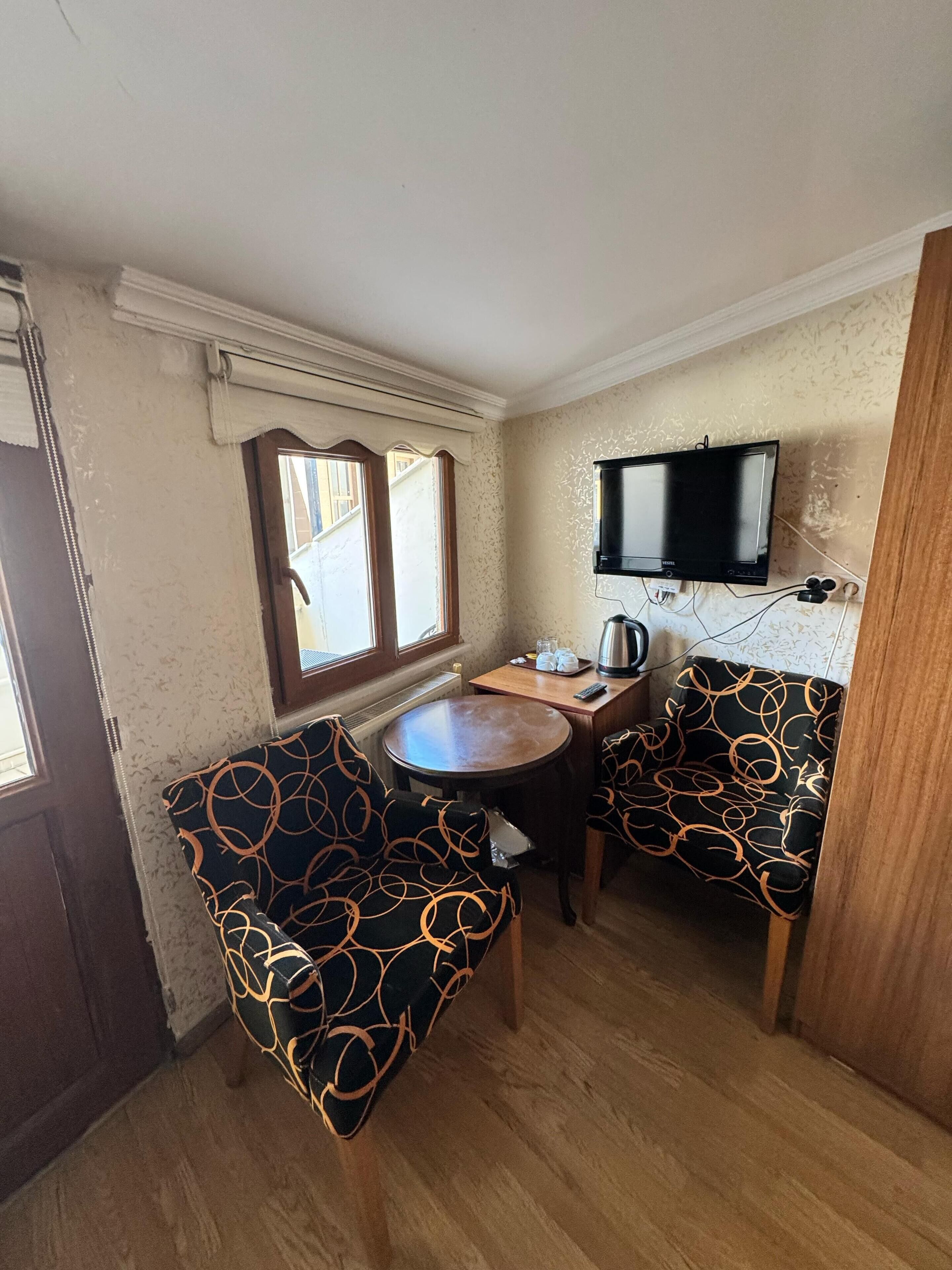 double room standard | 1 bedroom, minibar, in-room safe, desk