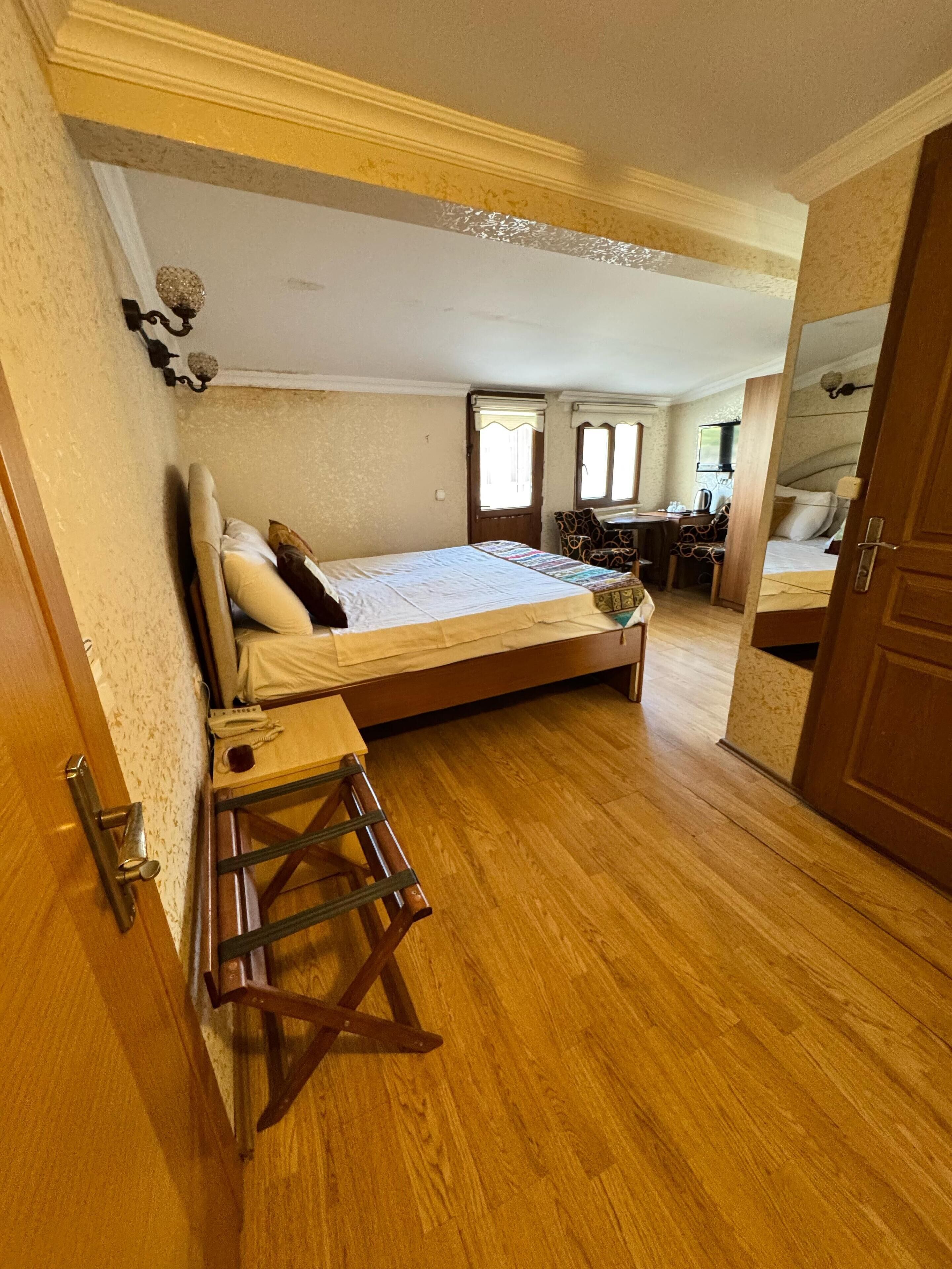 double room standard | 1 bedroom, minibar, in-room safe, desk